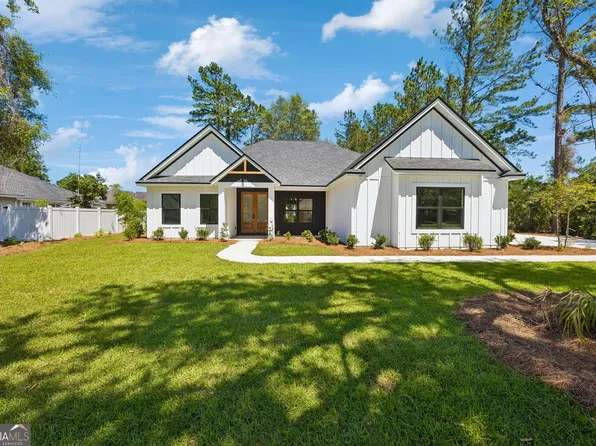 119 Maybird Dr, Kingsland, GA 31548