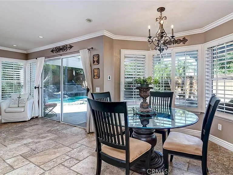 6330 Golden Gate Dr — Photo 8