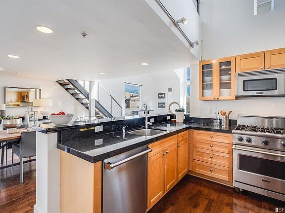 5th image of 965 Folsom St APT 301