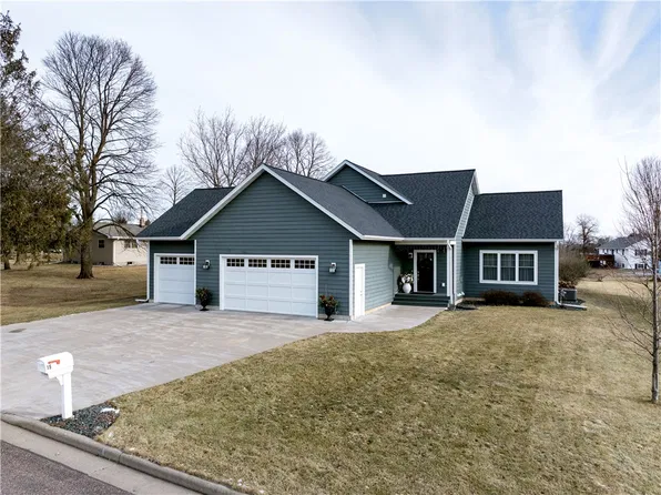 15 Royal Crest Drive, Rice Lake, WI 54868