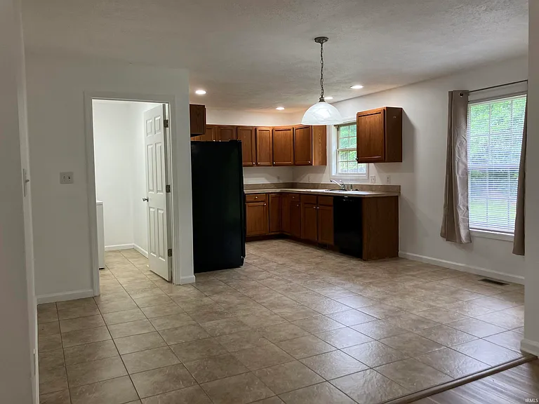 7872 Sandalwood Dr — Photo 7