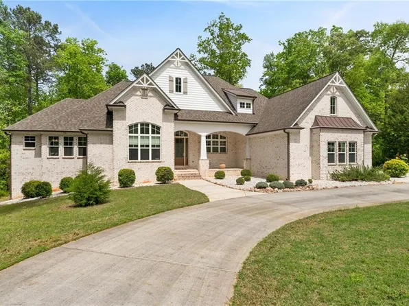 210 Darwish Dr, McDonough, GA 30252