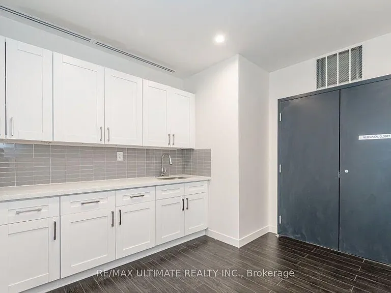128 King St N #710 — Photo 26