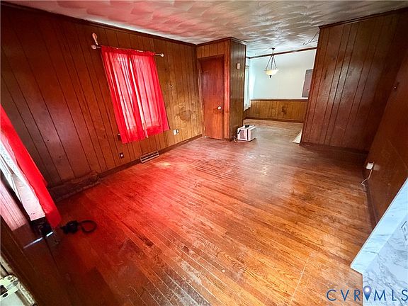 5th image of 2401 Yorktown Ave