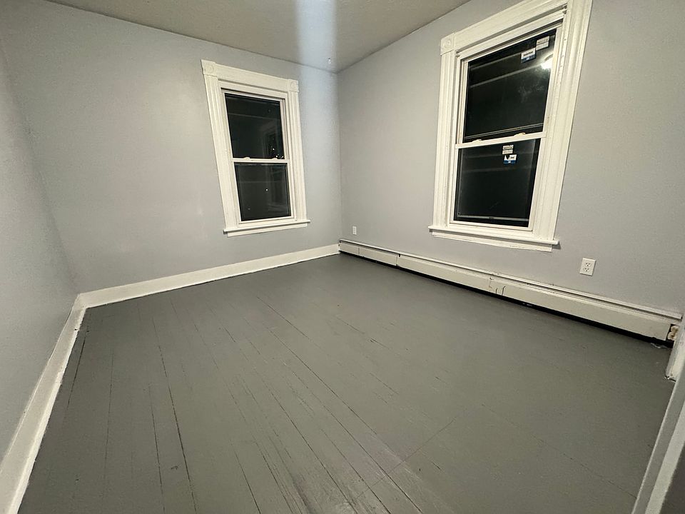 1st image of 50 Lasalle St #2E