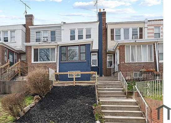 3 bed, $2,200 — Photo 2