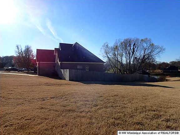 3rd image of 6211 Lake Front Dr