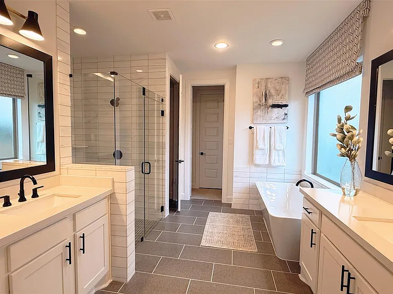 5603 Logan Ridge Ln — Photo 22