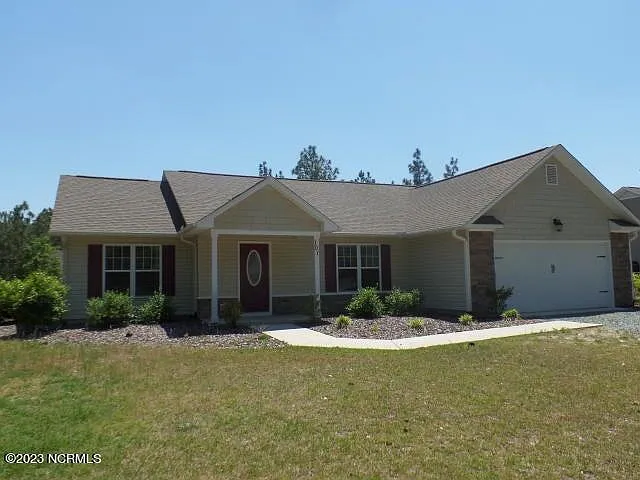 101 Rustic Dr — Photo 1