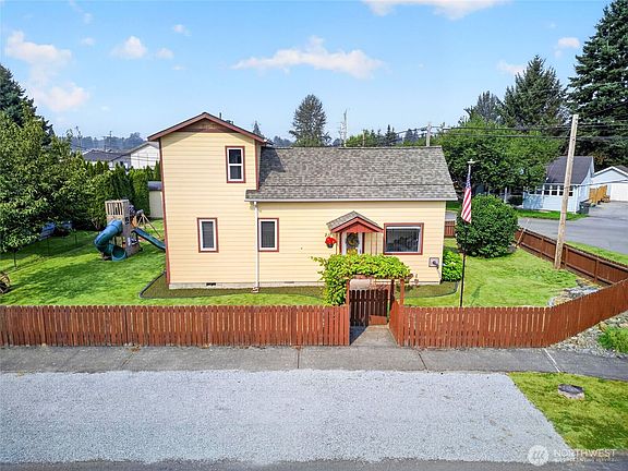2nd image of 211 S Perkins Street