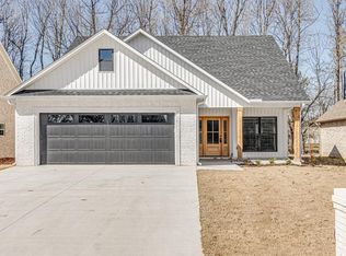 904 Summit Ridge Dr, Paragould, AR 72450