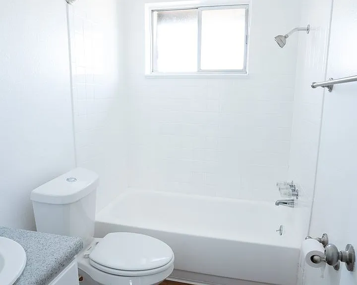 Linda Kay Apartments — Photo 28