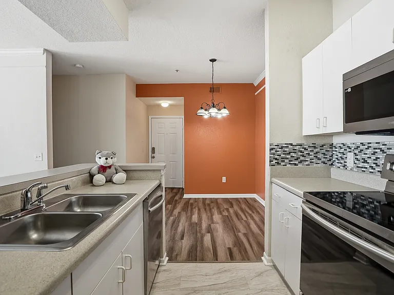 17101 Carrington Park Dr #419 — Photo 14