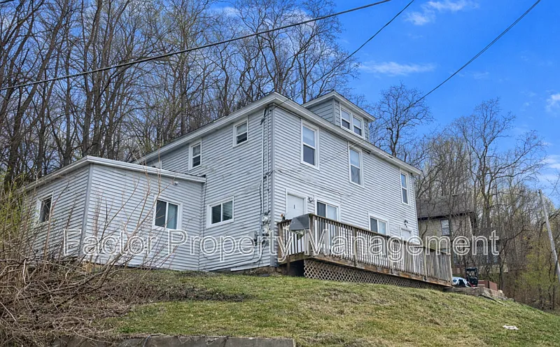 103 Locust St #1