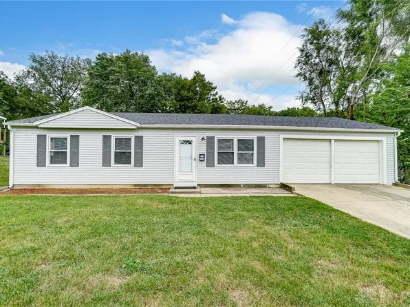 728 Cliffside Dr, New Carlisle, OH 45344