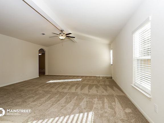 3rd image of 26885 Steinbeck Dr