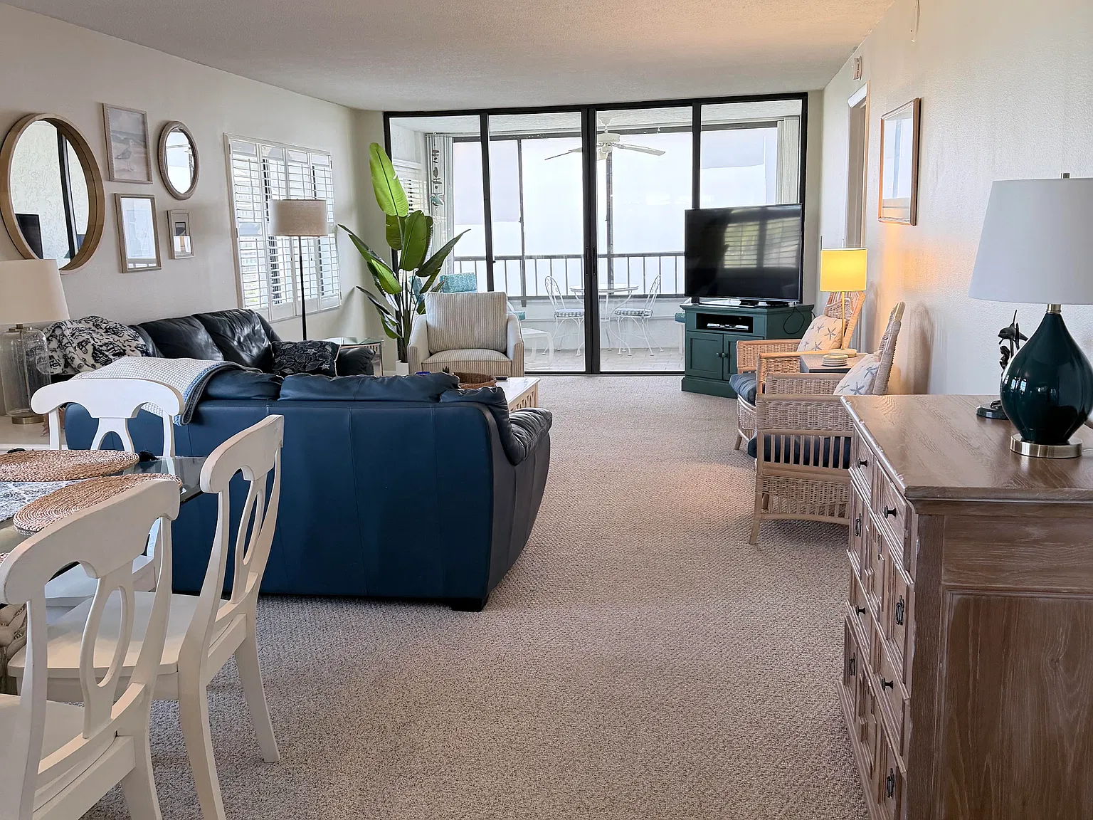2 bed, 1465 sqft, $7,910 — Photo 4