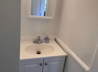 20 9th St #2, Derby, CT 06418