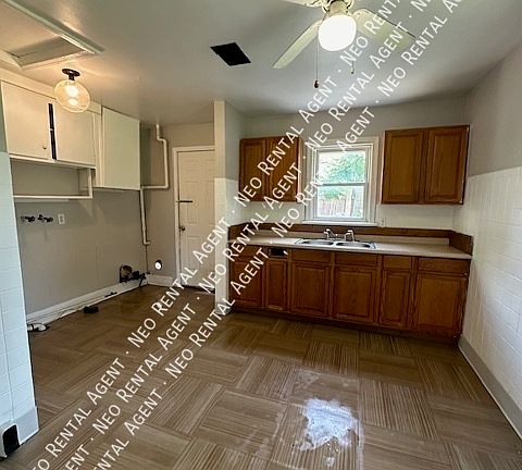 5th image of 213 Jackson Ave