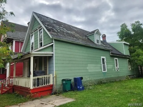 90 18th St, Buffalo, NY 14213