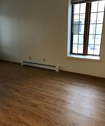 4th image of 701 Baffin Ct