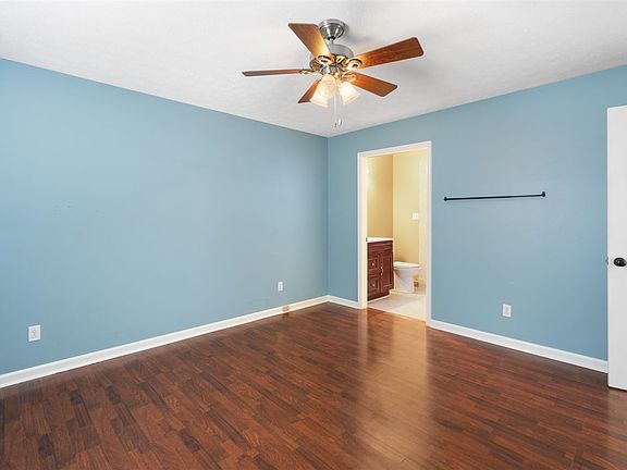 5th image of 202 Westlynn Dr