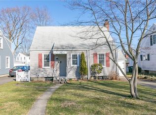 89 Berkeley Ter, Milford, CT 06460