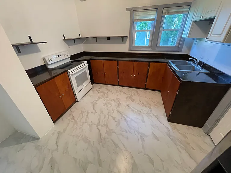 147 Emerson St #147 — Photo 12