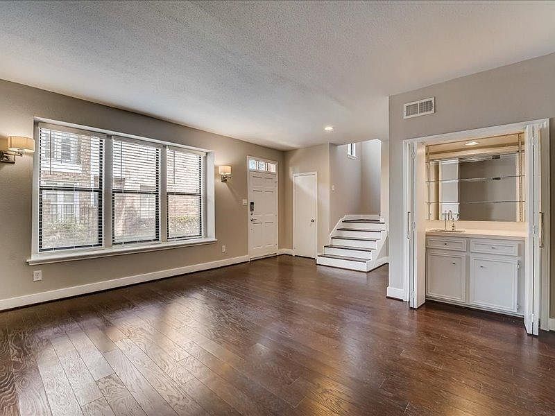 San Felipe Square Townhomes 1439 Bering Dr Houston TX Zillow