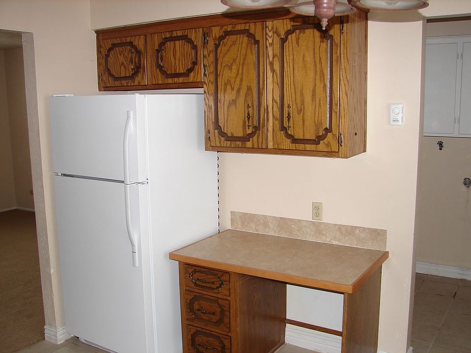 2nd image of 1417 Elizabeth Cir APT 1