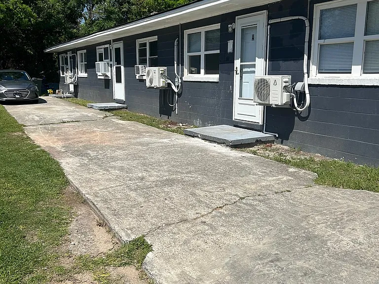 2451 Gervais St #A — Photo 6