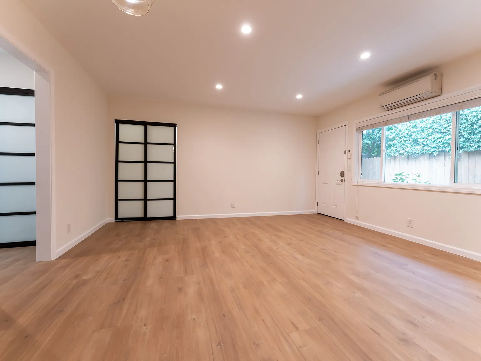 1 bed, 600 sqft, $3,200 — Photo 3