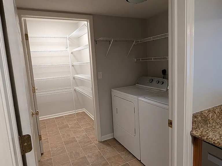 1468 Millbrook Trl — Photo 9