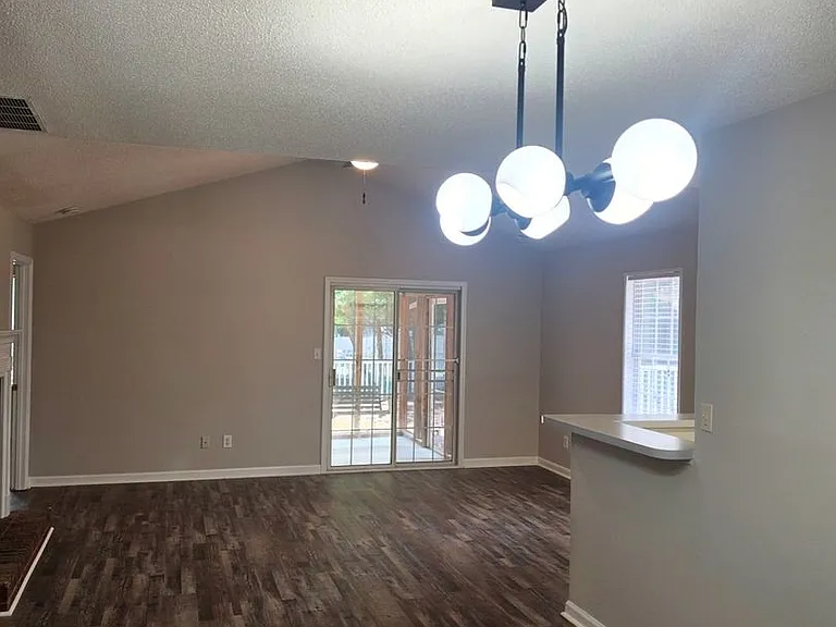 703 S Fairfield Dr — Photo 8