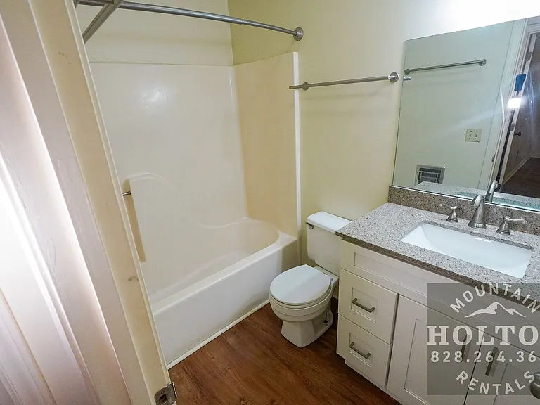 200 Pilgrams Way #21 — Photo 10