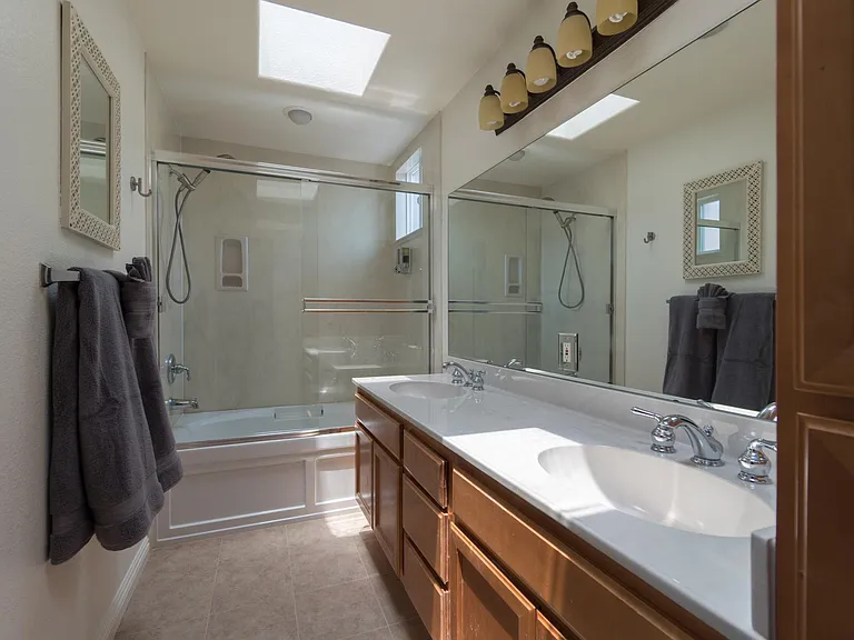 1730 Grand Ave — Photo 17