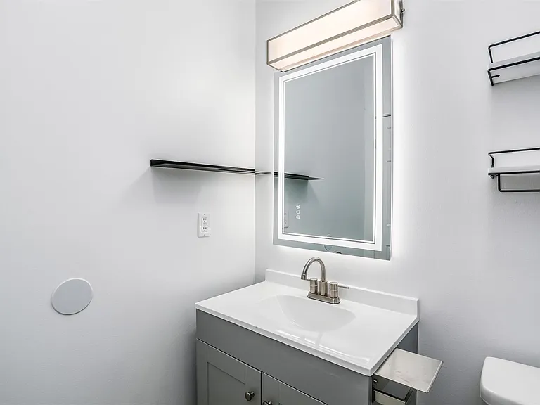 89 W Philadelphia St #2 — Photo 5