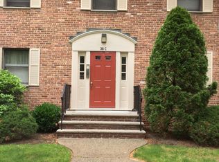 38 Sandra Cir APT C1, Westfield, NJ 07090