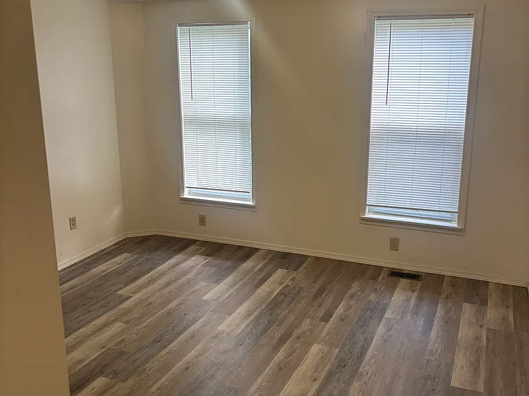 11 N Genesee St #1 — Photo 2