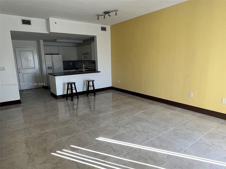 1st image of 10 Aragon Ave Suite 903
