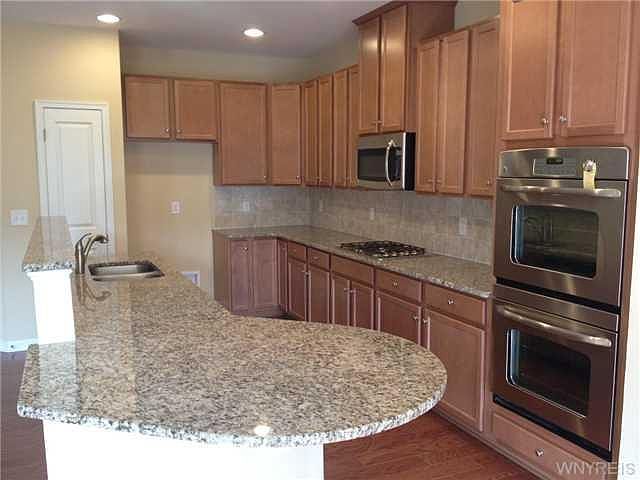 2nd image of 10 Waterway Ln