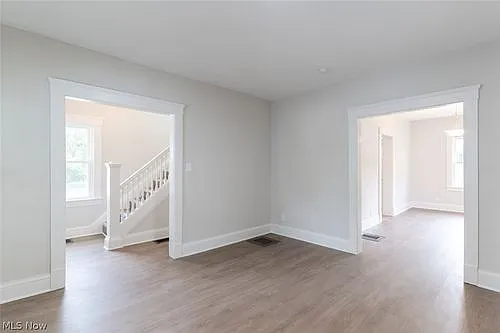 1464 E 123rd St — Photo 30