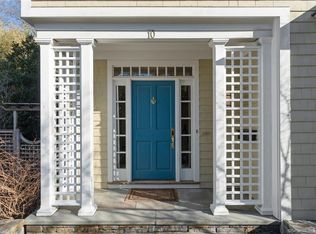10 Vincent Pl, Norwalk, CT 06853