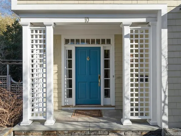 10 Vincent Pl, Norwalk, CT 06853