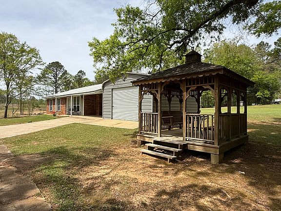 4th image of 71 Pearson Rd