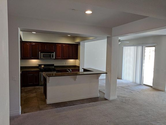 4th image of 14375 Nautical Ln #B