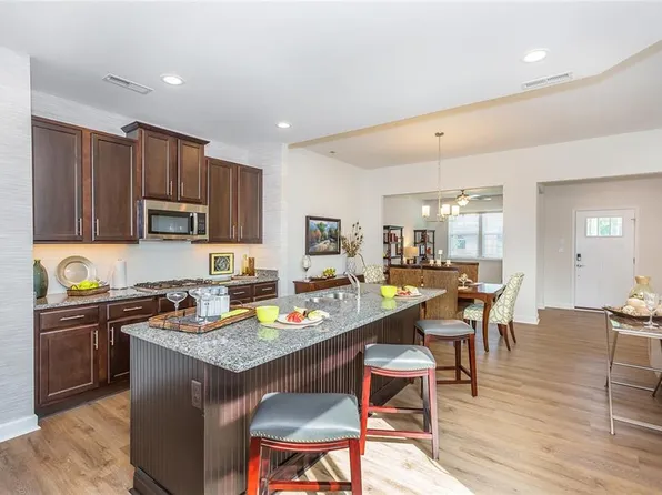 1301 Regal Rd Unit D, Suffolk, VA 23434