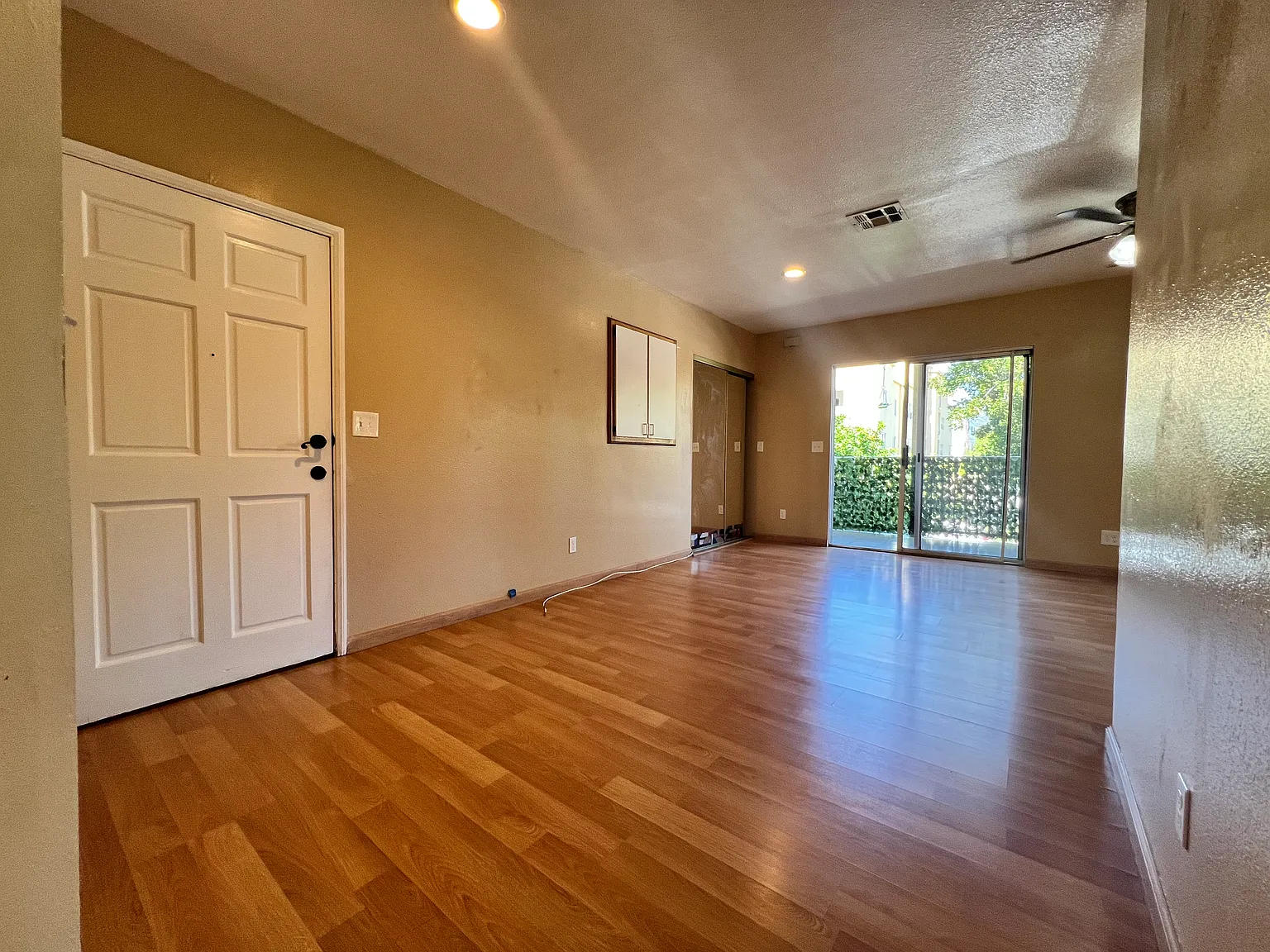 2 bed, 1000 sqft, $2,800 — Photo 3