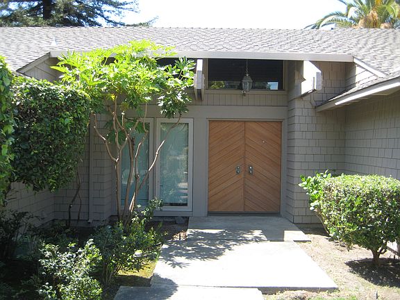 2nd image of 3423 Meade Dr