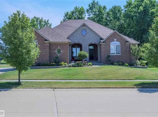 62710 Pond Dr, Washington, MI 48094